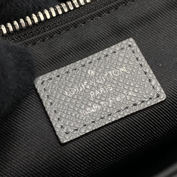 1:1 Replica Louis Vuitton LV New Flap Messenger Taiga Grey Unique Bag For Men M30808 - 11.1in/28.3cm
