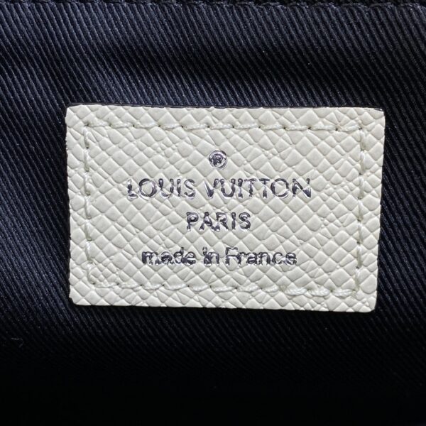 1:1 Replica Louis Vuitton LV New Flap Messenger Taiga White Unique Bag For Men - 11.1in/28.3cm