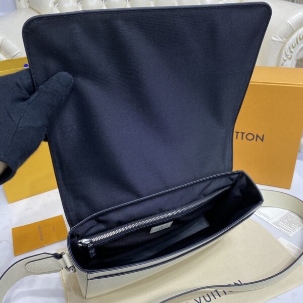 1:1 Replica Louis Vuitton LV New Flap Messenger Taiga White Unique Bag For Men - 11.1in/28.3cm