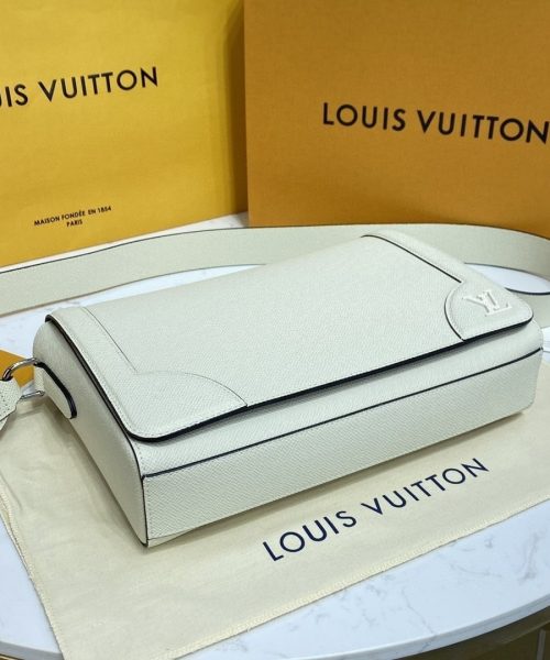 1:1 Replica Louis Vuitton LV New Flap Messenger Taiga White Unique Bag For Men - 11.1in/28.3cm