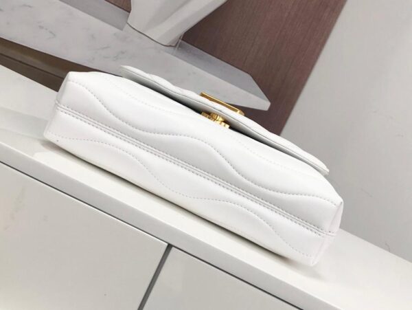 1:1 Replica Louis Vuitton LV New Wave Chain Bag White Luxury Bag For Women M58549 - 9.4in/24cm