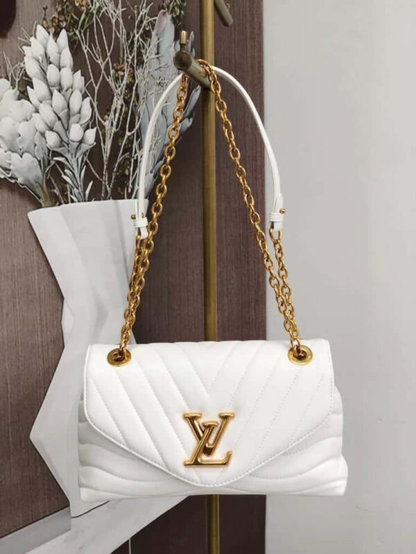 1:1 Replica Louis Vuitton LV New Wave Chain Bag White Luxury Bag For Women M58549 - 9.4in/24cm