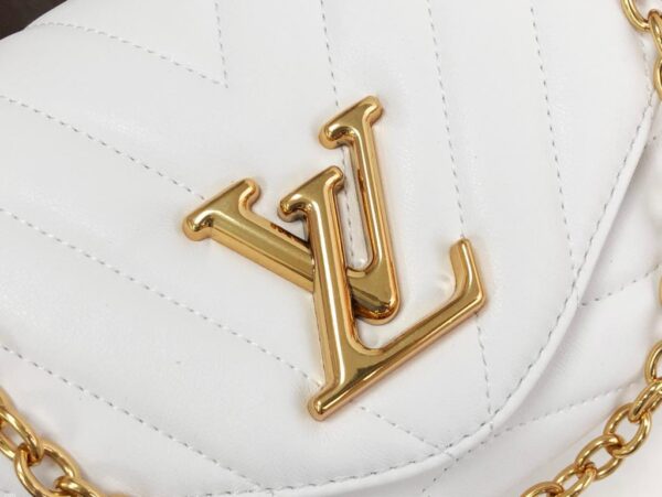 1:1 Replica Louis Vuitton LV New Wave Chain Bag White Luxury Bag For Women M58549 - 9.4in/24cm