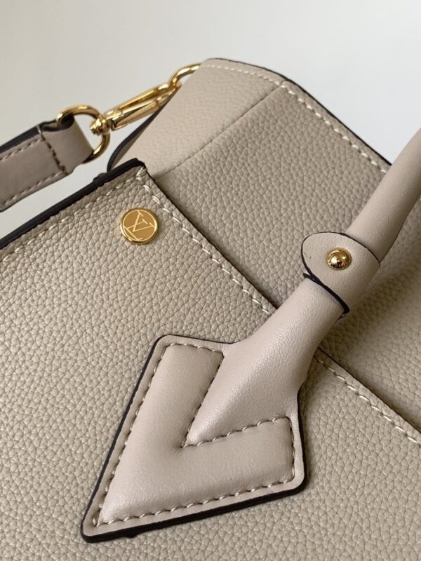 1:1 Replica Louis Vuitton LV On My Side MM High End Leather Luxury Bag For Women M58485 - 12in/31cm