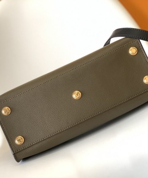 1:1 Replica Louis Vuitton LV On My Side MM High End Leather Luxury Bag For Women M55302 - 12in/31cm