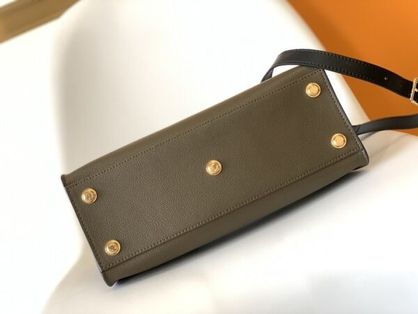 1:1 Replica Louis Vuitton LV On My Side MM High End Leather Luxury Bag For Women M55302 - 12in/31cm