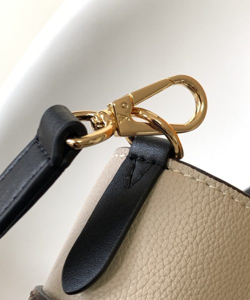 1:1 Replica Louis Vuitton LV On My Side MM High End Leather Luxury Bag For Women M55302 - 12in/31cm