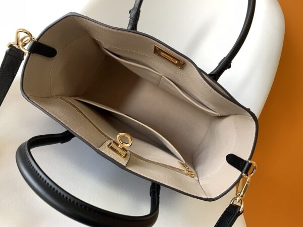 1:1 Replica Louis Vuitton LV On My Side MM High End Leather Luxury Bag For Women M55302 - 12in/31cm