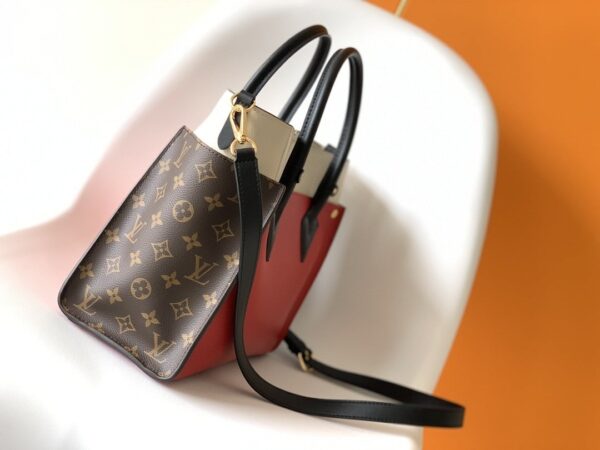 1:1 Replica Louis Vuitton LV On My Side MM High End Leather Luxury Bag For Women M53824 - 12in/31cm