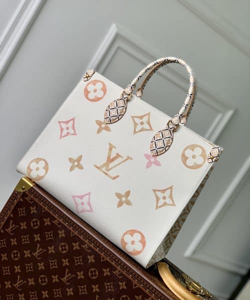 1:1 Replica Louis Vuitton LV OnTheGo MM Beige Essential Bag For Women M22975 - 35cm/ 13.8in