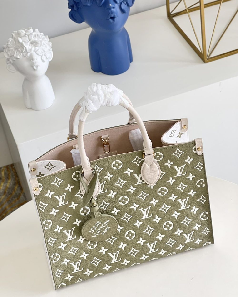 1:1 Replica Louis Vuitton LV Onthego MM Monogram Empreinte Khaki Green Luxury Bag For Women M46060 - 35cm