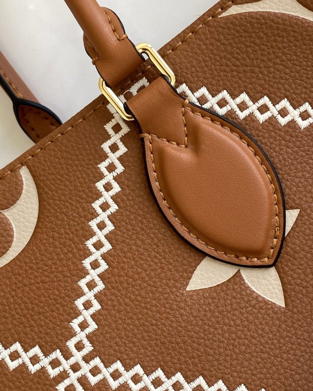 1:1 Replica Louis Vuitton LV Onthego MM Monogram Empreinte Arizona Brown Luxury Bag For Women M46015 - 13.8in/35cm