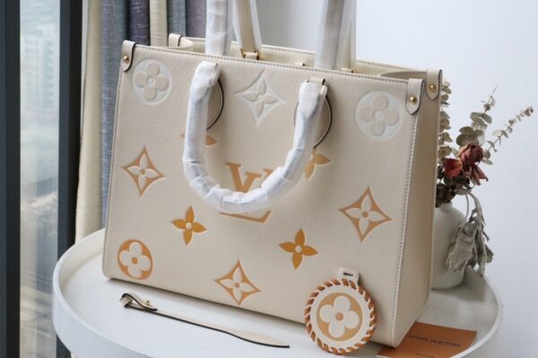 1:1 Replica Louis Vuitton LV OnTheGo MM Monogram Empreinte Cream Luxury Bag For Women M45717 - 13.8in/35cm