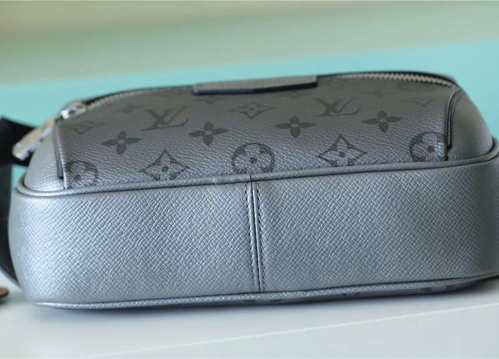1:1 Replica Louis Vuitton LV Outdoor Bumbag Monogram Canvas Grey Unique Bag For Men - 8.3in/21cm