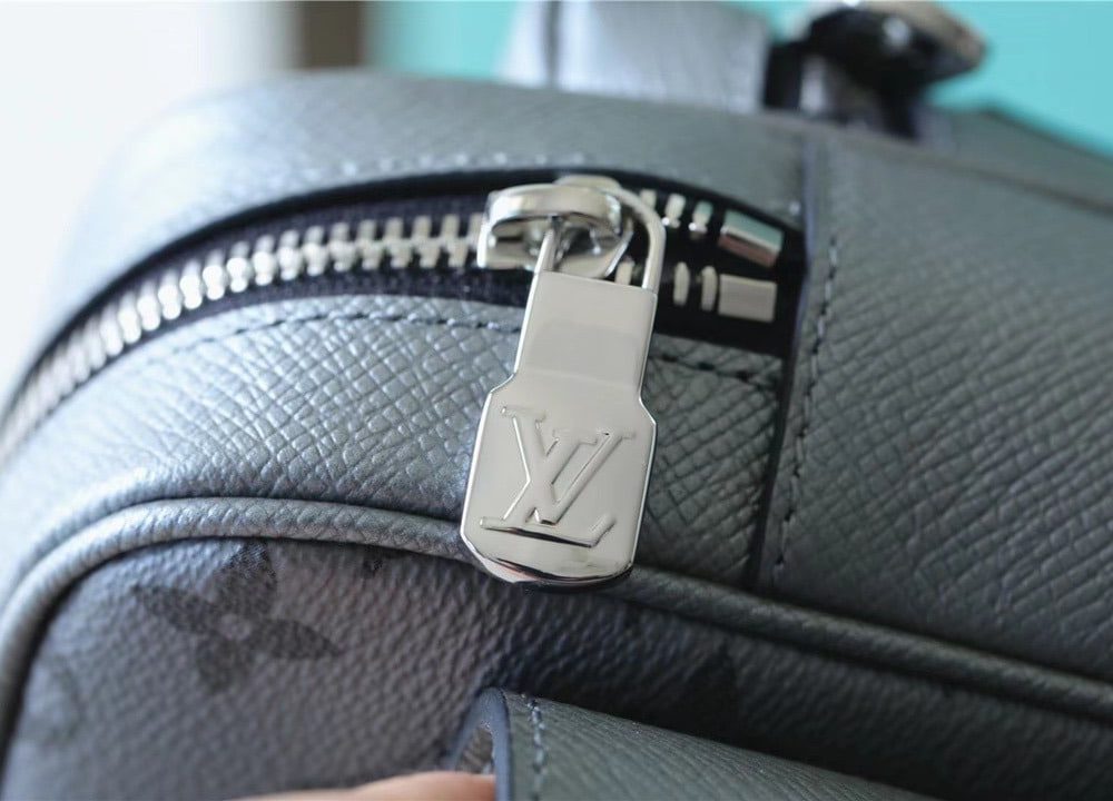1:1 Replica Louis Vuitton LV Outdoor Bumbag Monogram Canvas Grey Unique Bag For Men - 8.3in/21cm