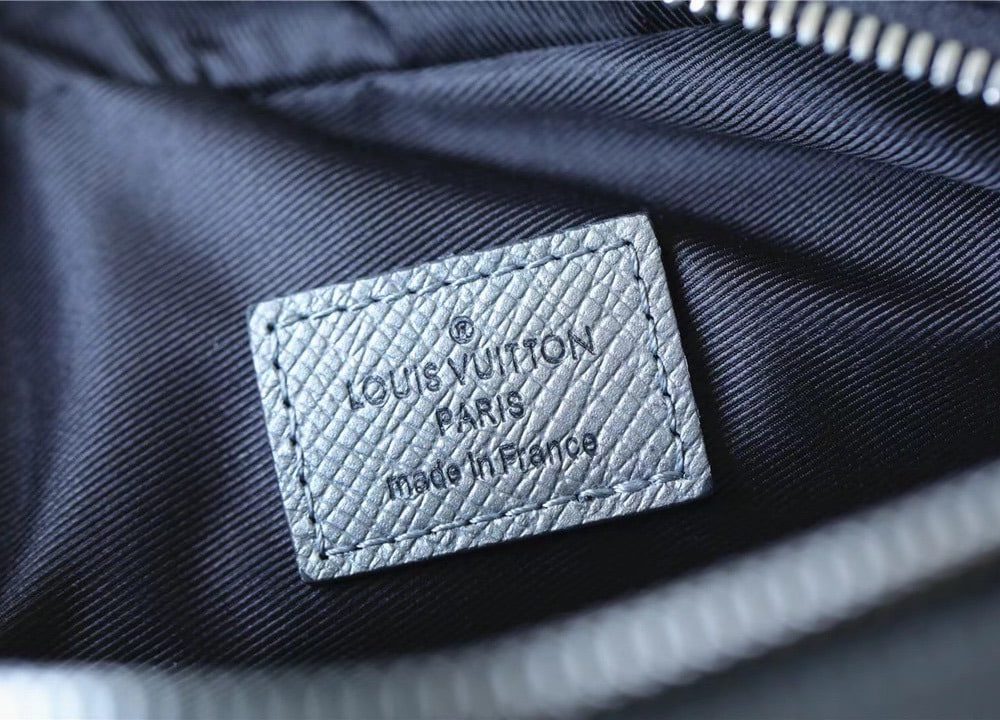 1:1 Replica Louis Vuitton LV Outdoor Bumbag Monogram Canvas Grey Unique Bag For Men - 8.3in/21cm