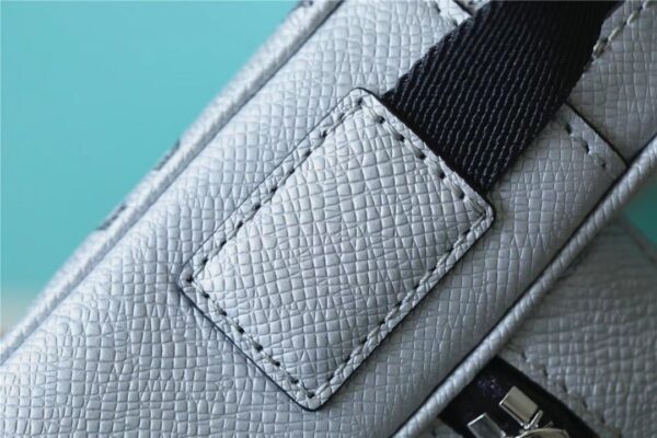 1:1 Replica Louis Vuitton LV Outdoor Messenger Taigarama Unique Bag For Men M30830 - 10.2in/26cm