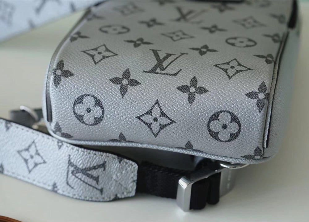 1:1 Replica Louis Vuitton LV Outdoor Sling Bag Taigarama Gunmetal Gray Unique Bag For Men - 8.3in/21cm