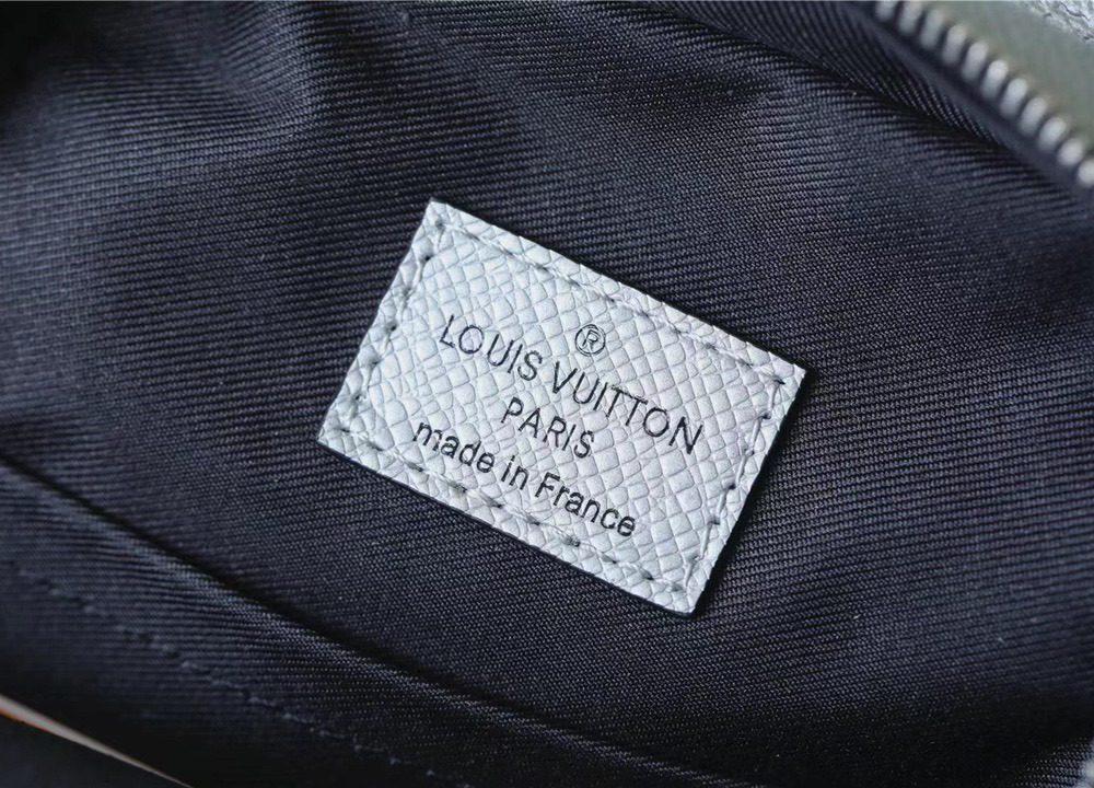 1:1 Replica Louis Vuitton LV Outdoor Sling Bag Taigarama Gunmetal Gray Unique Bag For Men - 8.3in/21cm