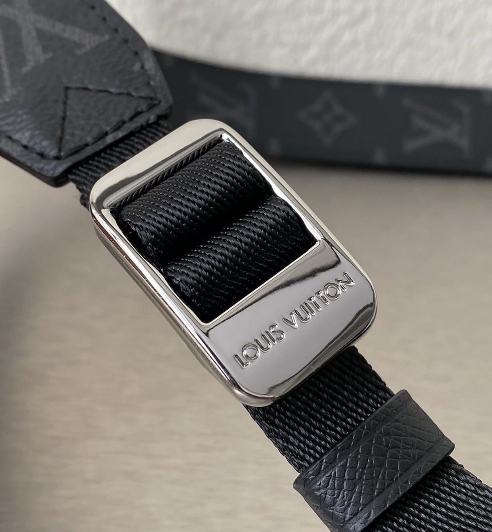 1:1 Replica Louis Vuitton LV Outdoor Slingbag Taigarama Noir Black Unique Bag For Men M30741 - 8.3in/21cm