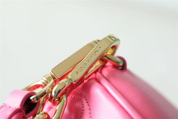 1:1 Replica Louis Vuitton LV Papillon BB Bubblegram Leather Luxury Bag For Women M59826 - 20cm