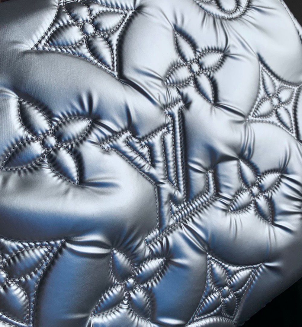 1:1 Replica Louis Vuitton LV Pillow Onthego GM Sier Luxury Bag For Women M21053 - 16.1in/41cm