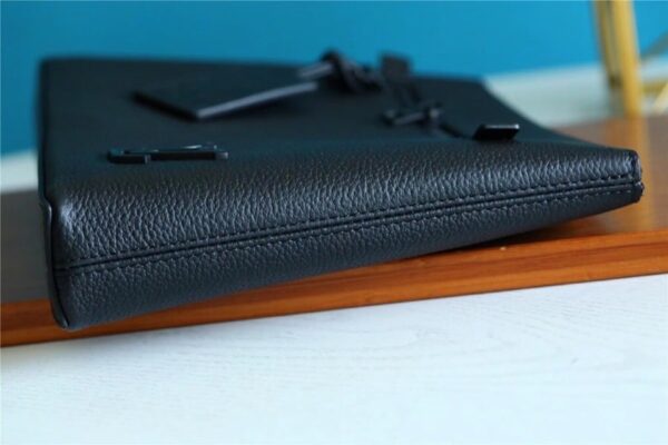 1:1 Replica Louis Vuitton LV Pochette Ipad Black Aerogram Unique Bag For Men M81029 - 30cm
