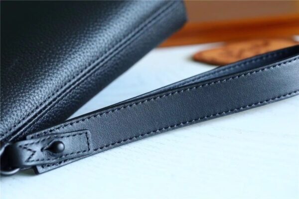 1:1 Replica Louis Vuitton LV Pochette Ipad Black Aerogram Unique Bag For Men M81029 - 30cm