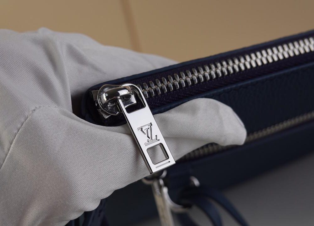 1:1 Replica Louis Vuitton LV Pochette Ipad Blue Aerogram Unique Bag For Men - 30cm