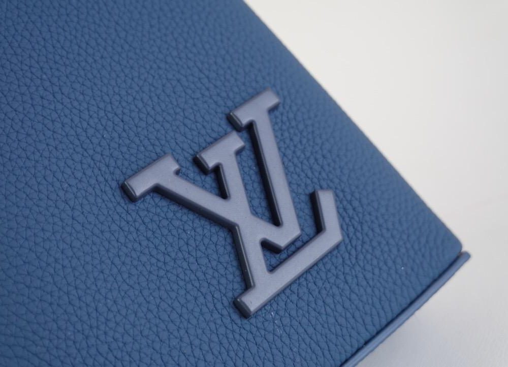 1:1 Replica Louis Vuitton LV Pochette Ipad Blue Aerogram Unique Bag For Men - 30cm