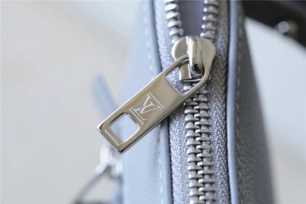 1:1 Replica Louis Vuitton LV Pochette Ipad Grey Aerogram Unique Bag For Men M81029 - 30cm