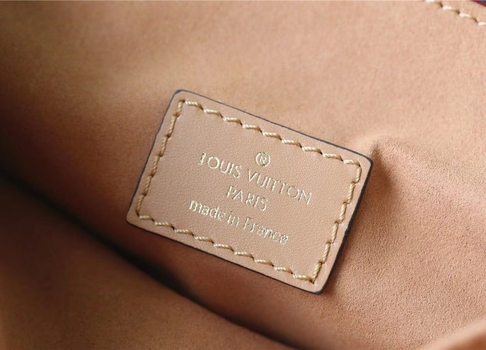 1:1 Replica Louis Vuitton LV Pochette Metis Monogram Empreinte Arizona Brown / Creme Beige Luxury Bag For Women M46018 - 9.8n/25cm
