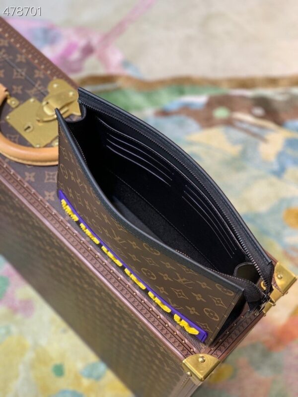1:1 Replica Louis Vuitton LV Pochette Voyage MM Monogram Canvas Unique Bag For Men M80792 - 10.2in/26cm