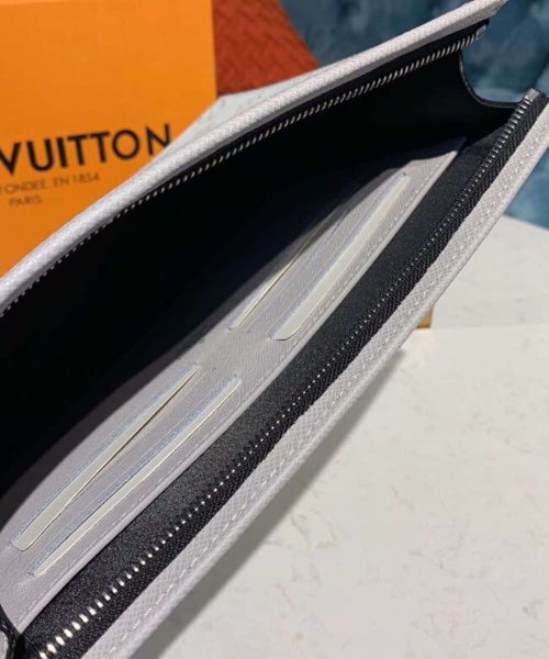 1:1 Replica Louis Vuitton LV Pochette Voyage MM Monogram Eclipse Canvas Sier Unique bag For Men - 10.6in/27cm