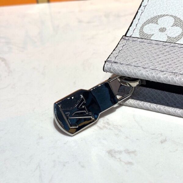 1:1 Replica Louis Vuitton LV Pochette Voyage MM Monogram Eclipse Canvas Sier Unique bag For Men - 10.6in/27cm
