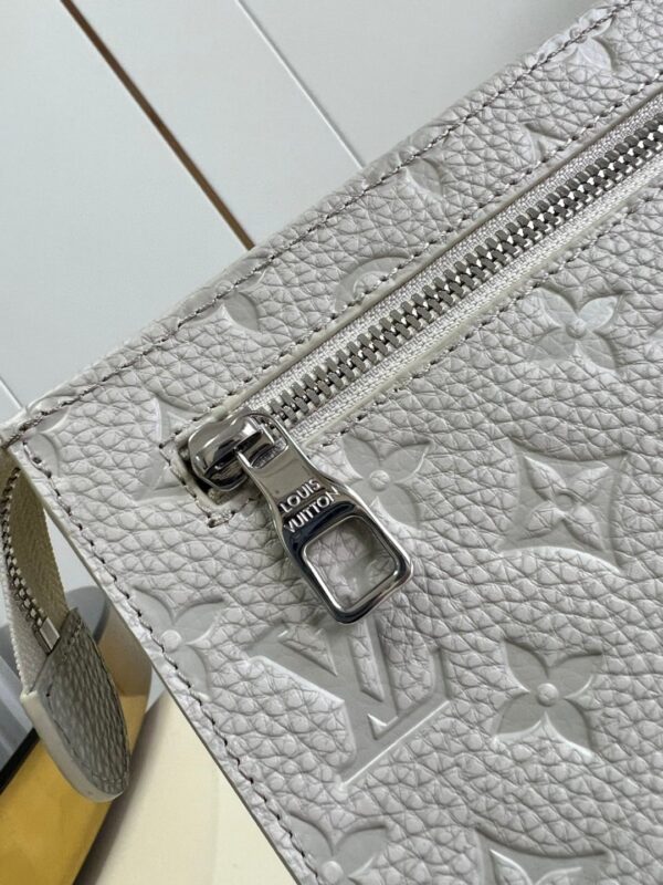 1:1 Replica Louis Vuitton LV Pochette Voyage White Luxury Bag For Women - 11.4in/29cm