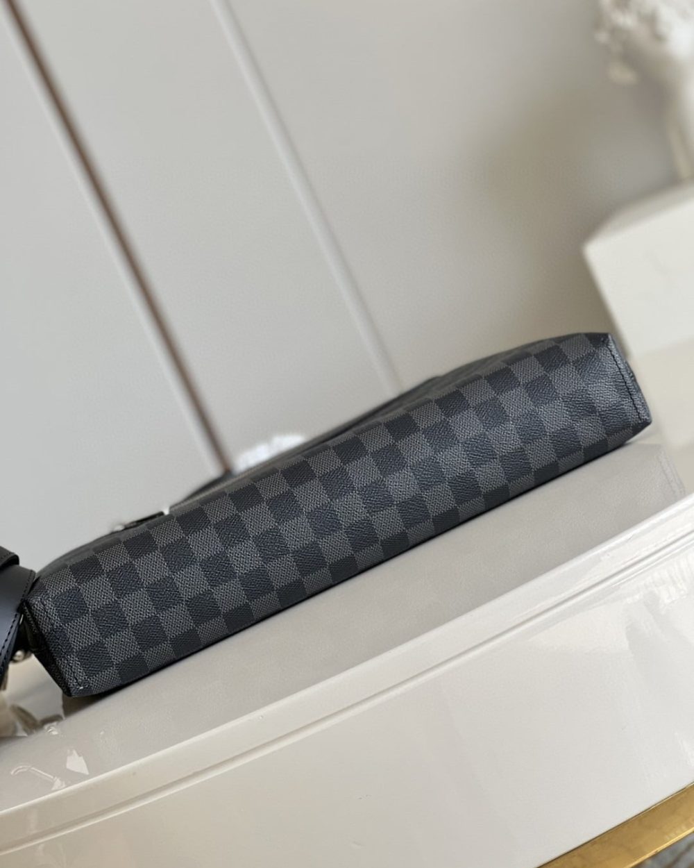1:1 Replica Louis Vuitton LV Porte-Documents Jour Damier Graphite Canvas Unique Bag For Men N48260 - 14.6in/37cm