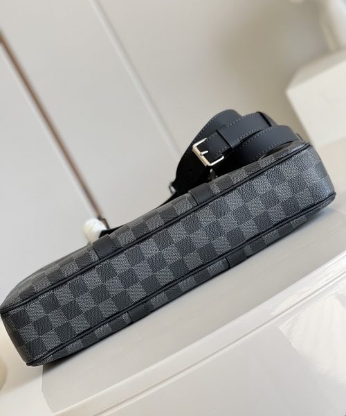 1:1 Replica Louis Vuitton LV Porte Documents Voyage PM Damier Graphite Canvas Unique bag For Men N41478 - 13.8in/35cm