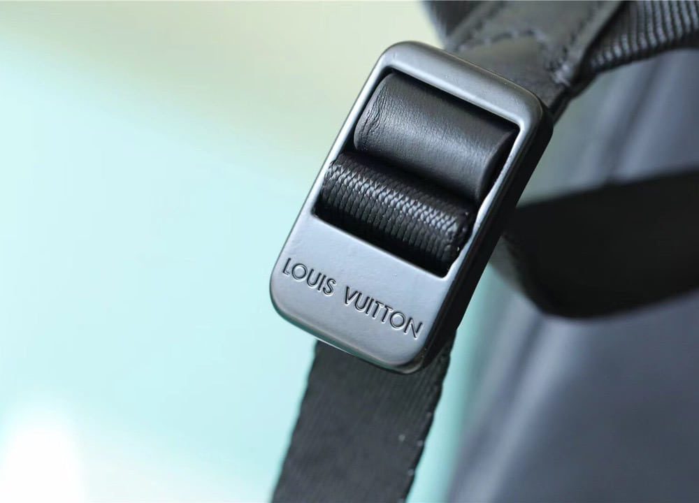 1:1 Replica Louis Vuitton LV Racer Backpack Monogram Shadow Leather Unique Bag For Men M46109 - 41cm