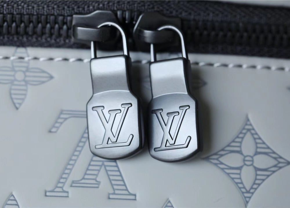 1:1 Replica Louis Vuitton LV Racer Backpack Monogram Shadow Leather Unique Bag For Men M46105 - 41cm