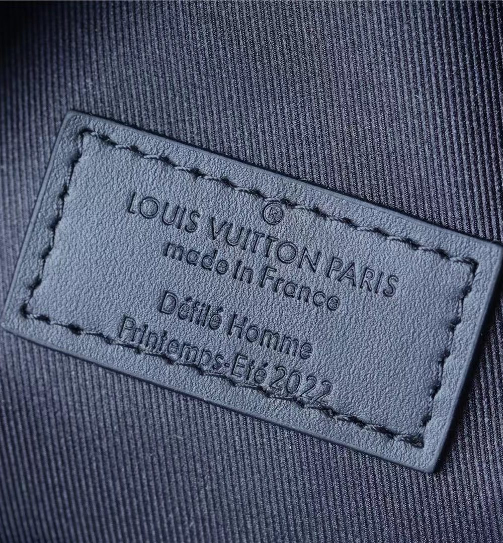 1:1 Replica Louis Vuitton LV Racer Damier Spray Blue Unique Bag For Men - 16in/41cm