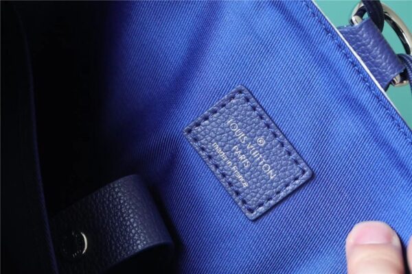 1:1 Replica Louis Vuitton LV Randonee Messenger Monogram Stripes Blue Unique Bag For Men - 10.4in/26cm