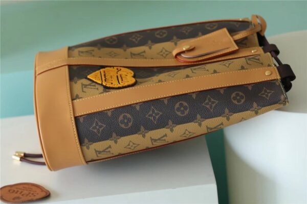 1:1 Replica Louis Vuitton LV Randonee Messenger Monogram Stripes Brown Unique Bag For Men M45968 - 10.4in/26cm