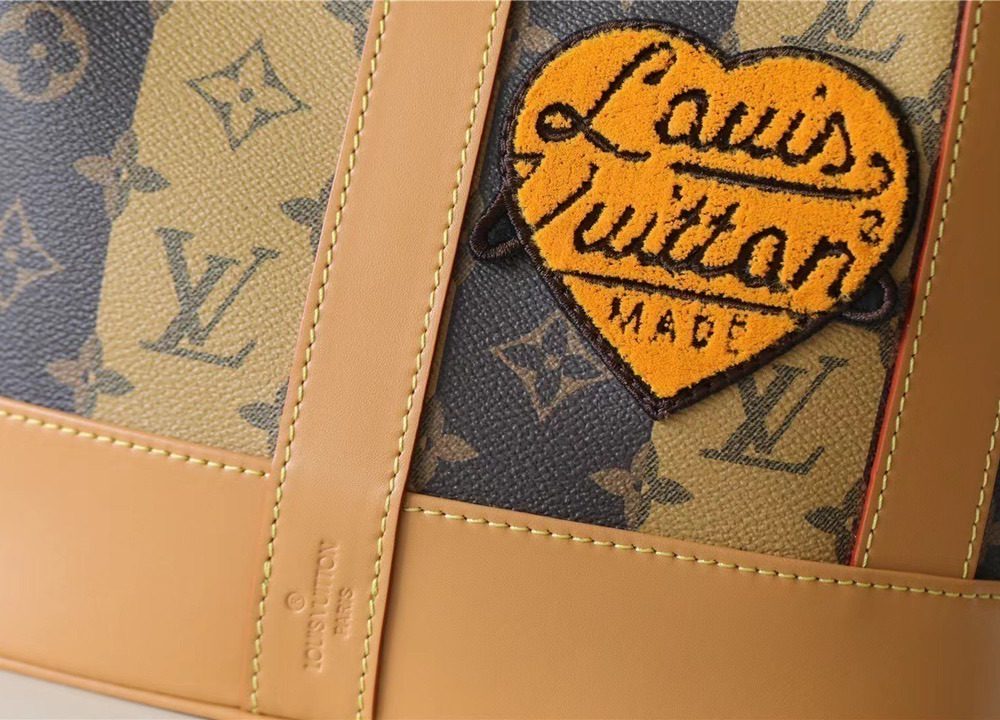 1:1 Replica Louis Vuitton LV Randonee Messenger Monogram Stripes Brown Unique Bag For Men M45968 - 10.4in/26cm