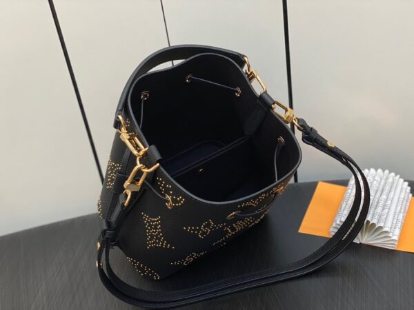 1:1 Replica Louis Vuitton LV Néonoé BB Monogram Empreinte Leather Luxury Bag For Women M46734- 7.9 Inches/ 20 Cm