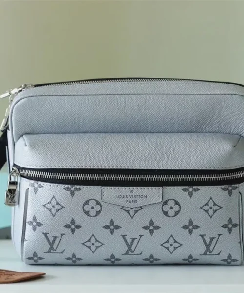 louis-vuitton-replica-outdoor-messenger-taigarama-m30830