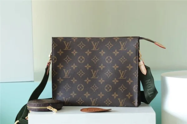 louis-vuitton-replica-pochette-double-monogram-canvas
