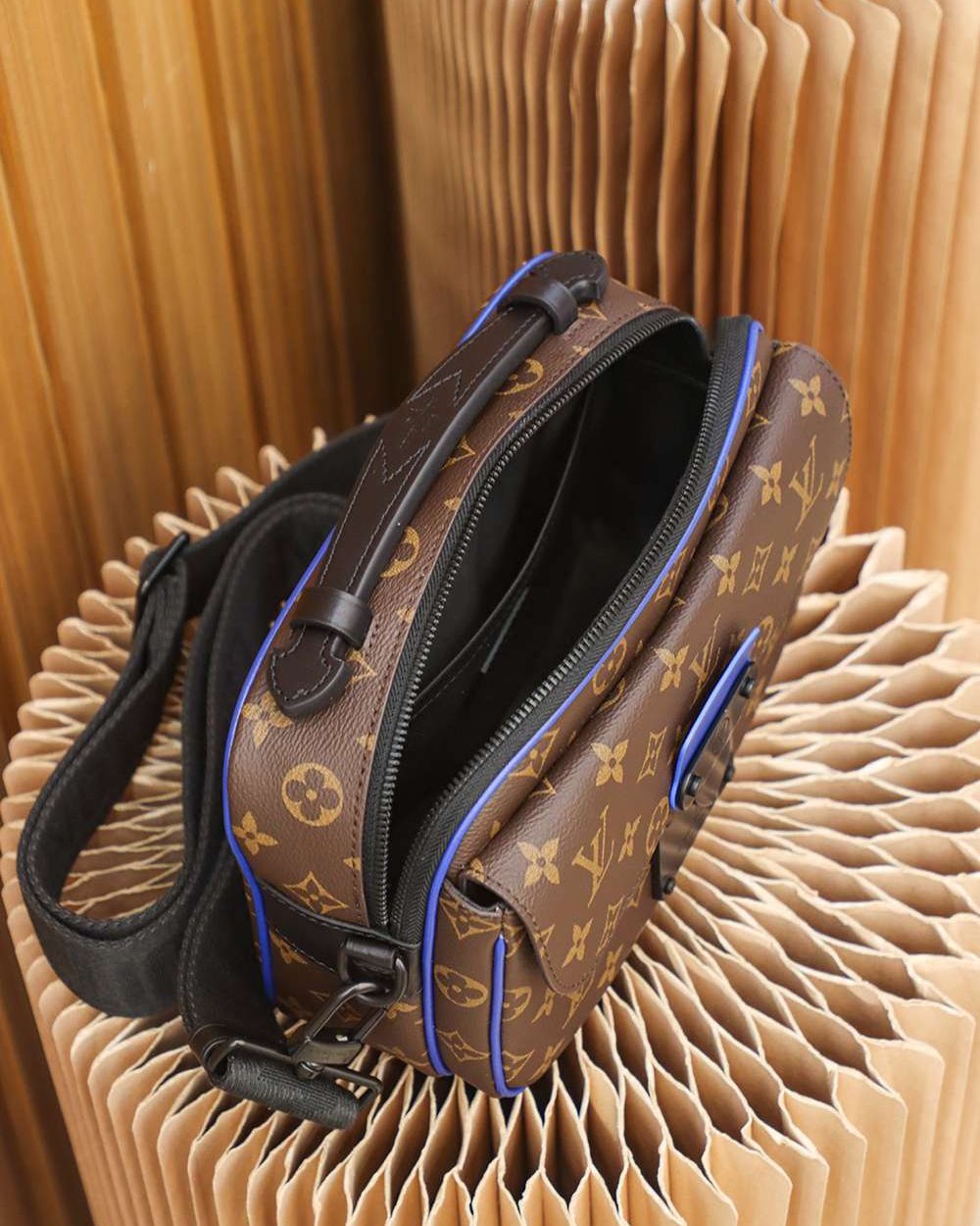 1:1 Replica Louis Vuitton LV S Lock Slingbag Monogram Macassar Luxury Bag For Women M45863 - 22cm / 8.7in