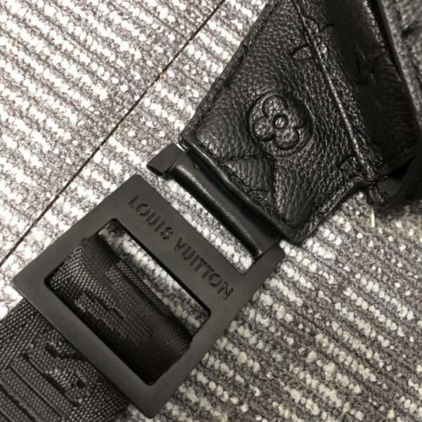 1:1 Replica Louis Vuitton LV S Lock Slingbag Monogram Taurillon Leather Bag Black Unique Bag For Men M58487 - 8.3in/21cm