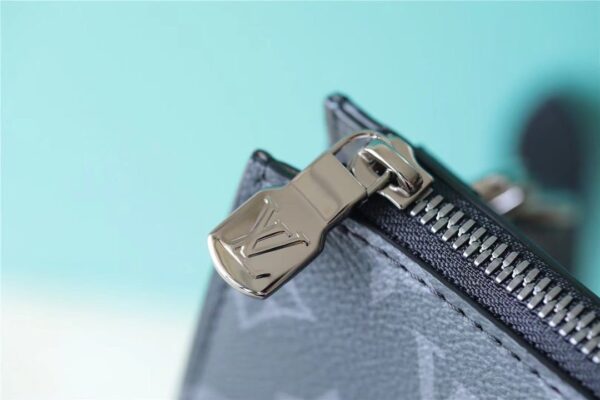 1:1 Replica Louis Vuitton LV Sac Plat Cross Monogram Eclipse Reverse Canvas Unique Bag For Men M59664 - 11.2in/28.5cm